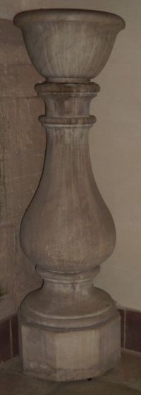 The tall, elegant font - photo Tony Foster