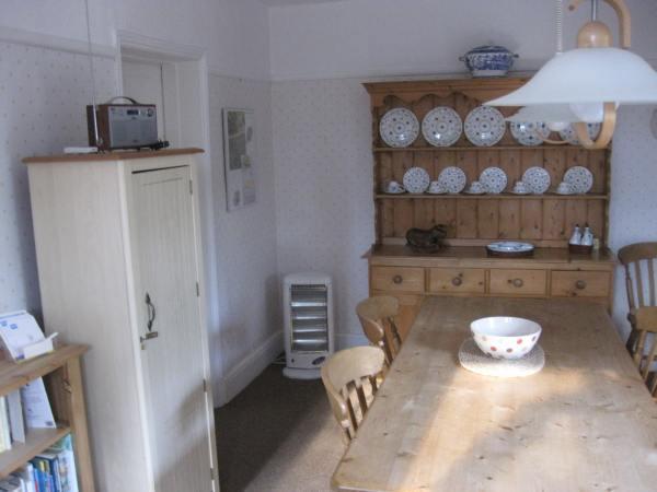 Emily Cottage - Kitchen